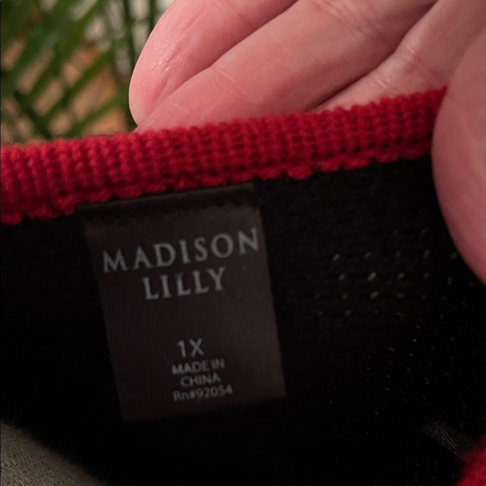 Black and Red Plaid Women's Cardigan - Picture 2 of 9